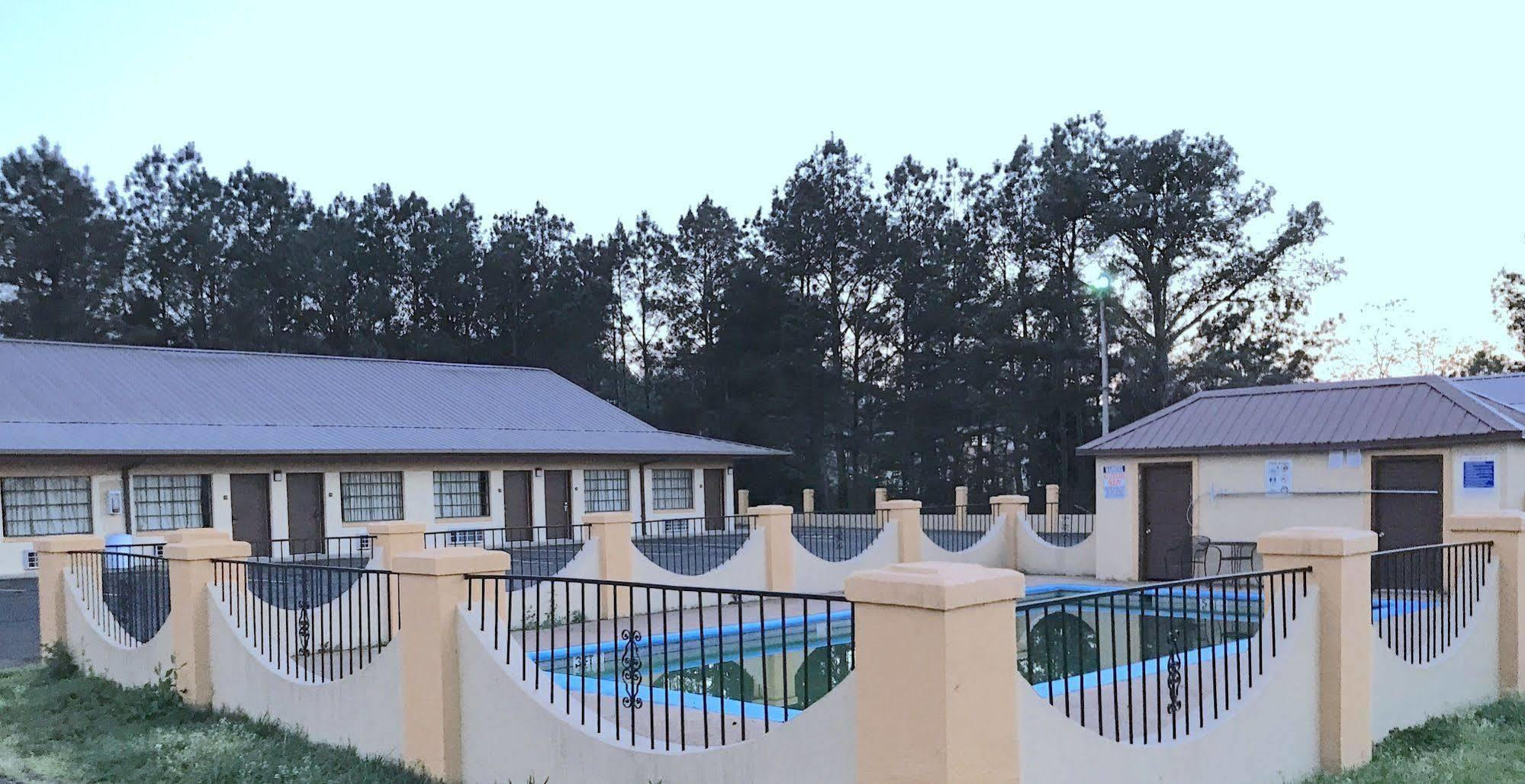 Rodeway Inn Hazlehurst Exterior foto